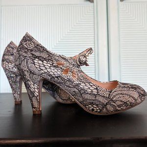 Chase + Chloe Silver & Black Lace Glitter Heel Sz 7